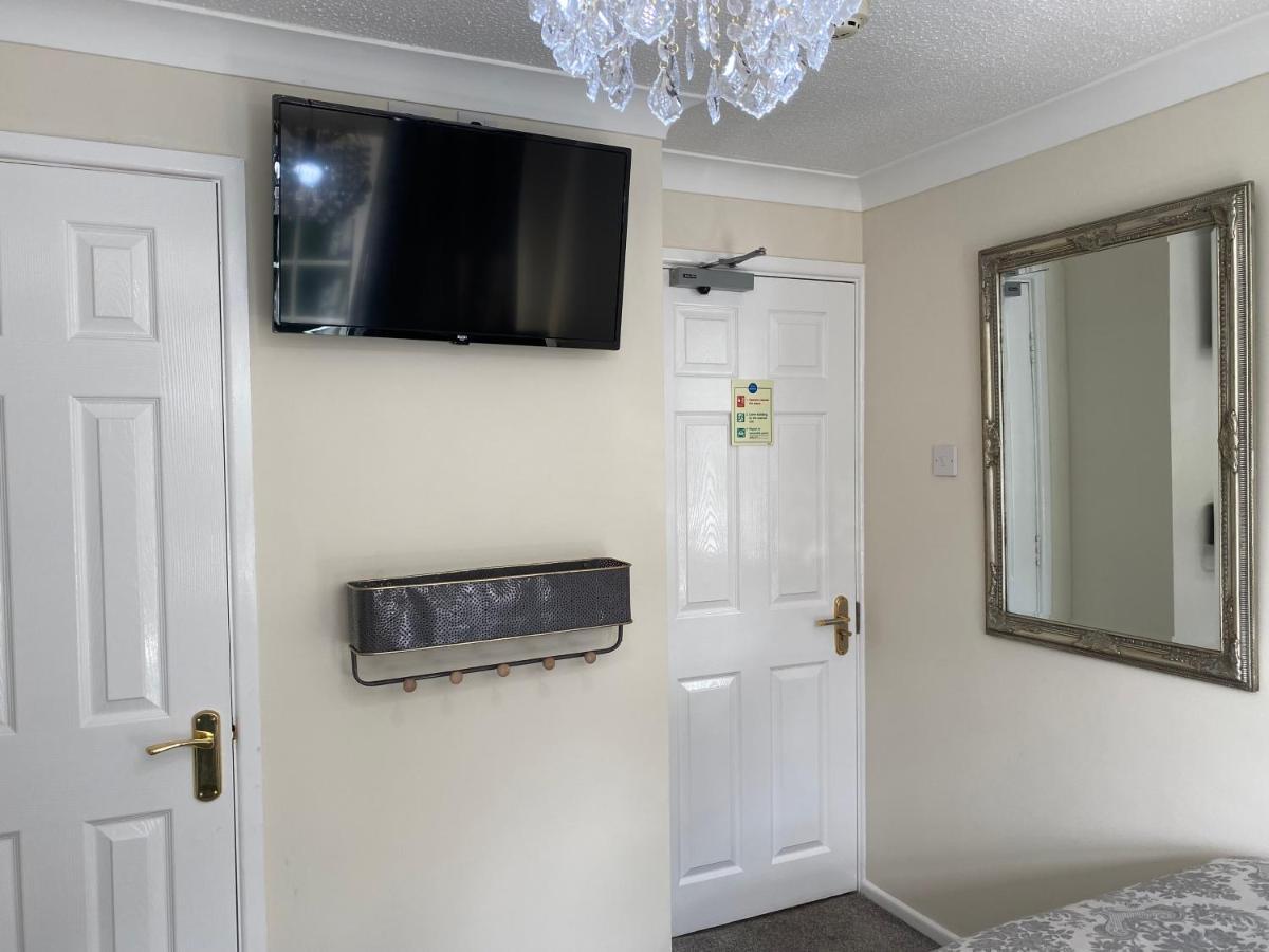 Tower Hill House Basingstoke Hotel Екстериор снимка