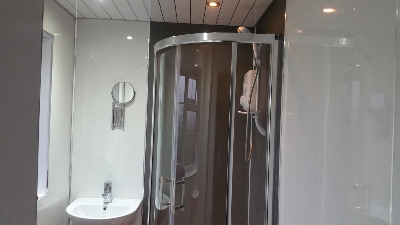 Tower Hill House Basingstoke Hotel Екстериор снимка
